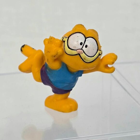 Vintage Garfield PVC Figurine 1980s Jogging Outfit 2" - Picture 1 of 3